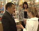 Глава Тувы и представитель Общественной палаты России проверили цены в аптеке и посетили Дом-интернат для ветеранов и инвалидов